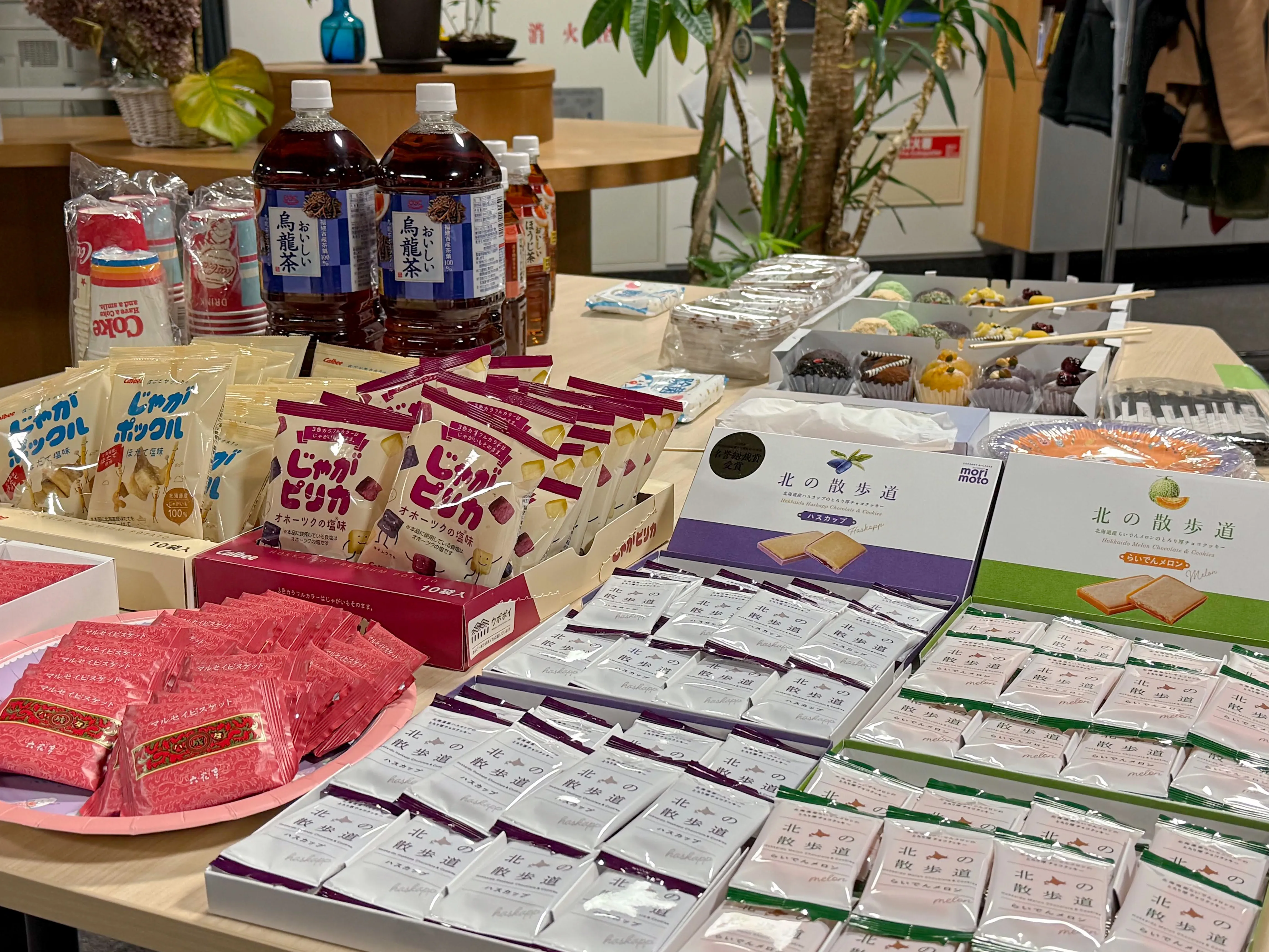 アフターパーティのおやつ（北海道銘菓）